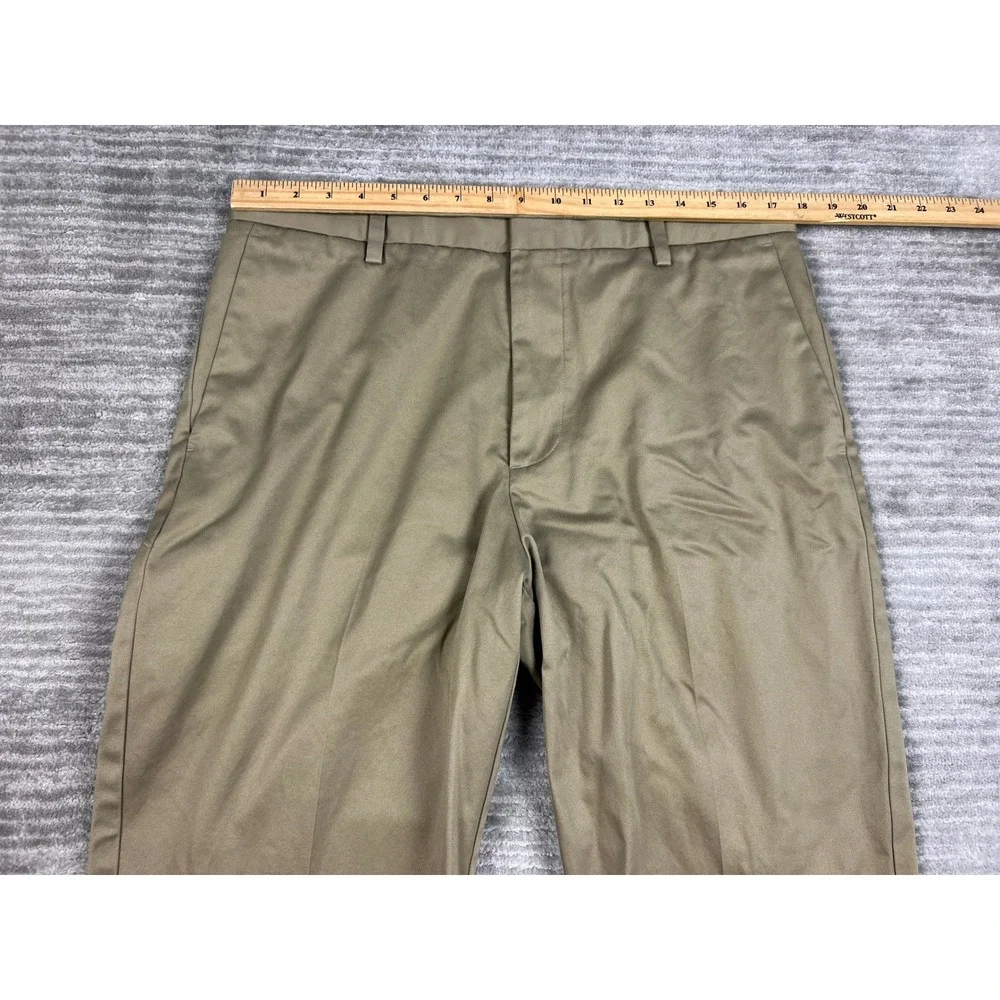 Dockers Pants Mens 36x30 Khaki D3 Classic Fit Chinos Tan Flat Front Cotton Twill
